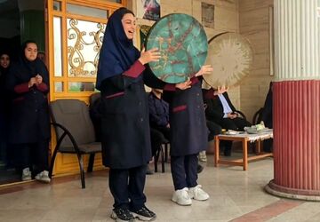 برگزاری جشن و شادمانی به مناسبت روز دختر در آموزشگاه حضرت معصومه (س) ناحیه دو شهرری 