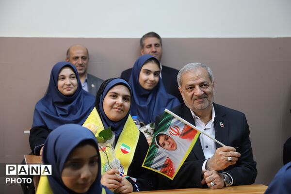 جشن شکوفه ها با حضور وزیر آموزش و پرورش 