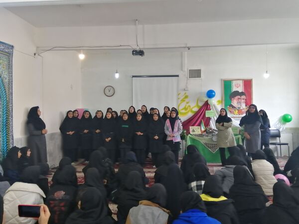 جشن مبعث پیامبر (ص) در دبیرستان فیاض