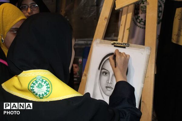 مراسم سازمان دانش‌آموزی فاروج به یاد دانش‌آموزان شهید میناب