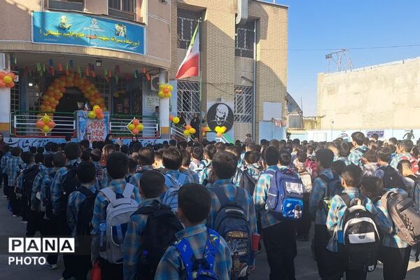 طنین زنگ مهر در دبستان شهید حاج قاسم سلیمانی
