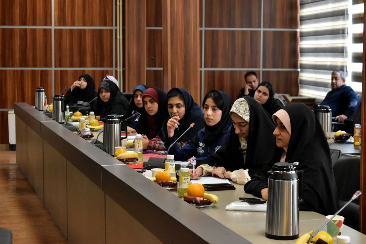 جلسه هم‌اندیشی خبرنگاران پانای شهر تهران