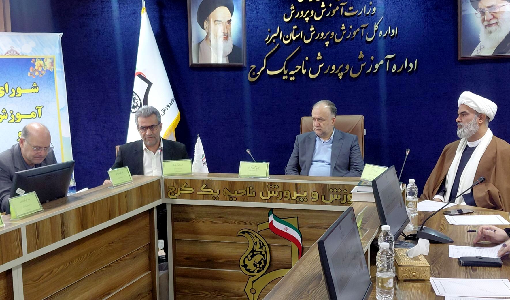 معلمان باید در مدارس نقش تبیین‌گری را به‌صورت جدی ایفا کنند