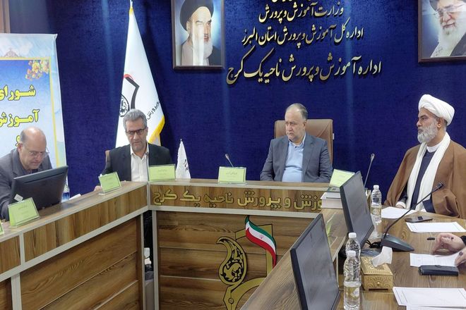 معلمان باید در مدارس نقش تبیین‌گری را به‌صورت جدی ایفا کنند