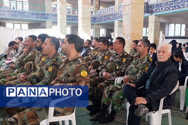 گل‌های سپاس بر مزار قهرمانان شیراز