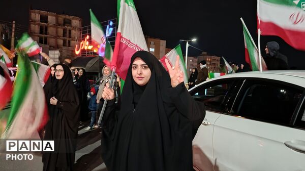 از کودک تا پیر، حضور هر ایرانی در دفاع از آرمان‌ها
