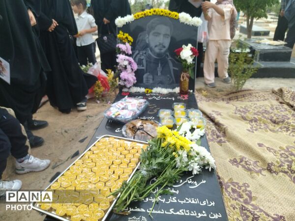 جمعیت زنان و مردان شیر دل این خاک در روستای بابان در تولدشهیدمهدی بیات 