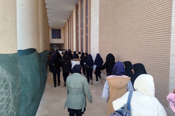 بازدید دانش‌آموزان دبیرستان پیرایش از افلاک‌نما نیشابور 