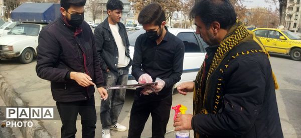 شابلون‌نویسی خیابانی در مرند توسط دانش‌آموزان