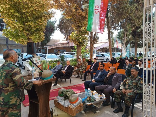 گرامیداشت هفته دفاع مقدس در اداره آموزش و پرورش ناحیه ۳ مشهد