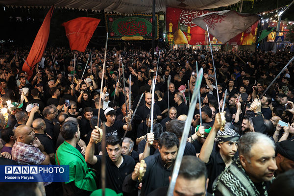 عزاداری شب عاشورا در محله دولت آباد تهران