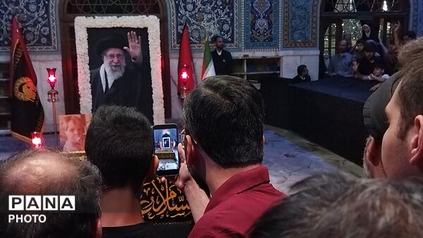گذری بر مزار رهبر شهید و خانواده شهیدشان در دارلذکر حرم مطهر رضوی 