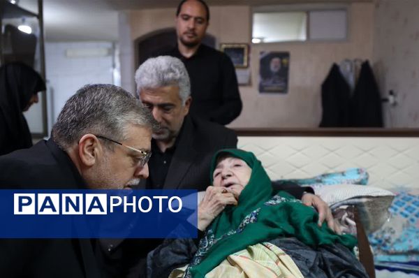 دیدار شهردار مشهد با مادر شهید ابراهیم رئیسی