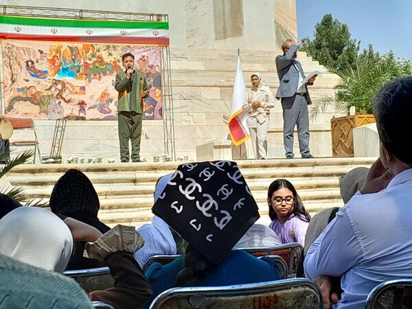 همایش کودک و شاهنامه در آرامگاه فردوسی 