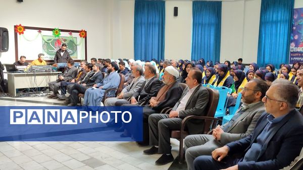 نواخته شدن زنگ نیکوکاری در دبیرستان مولوی شهرکرد 