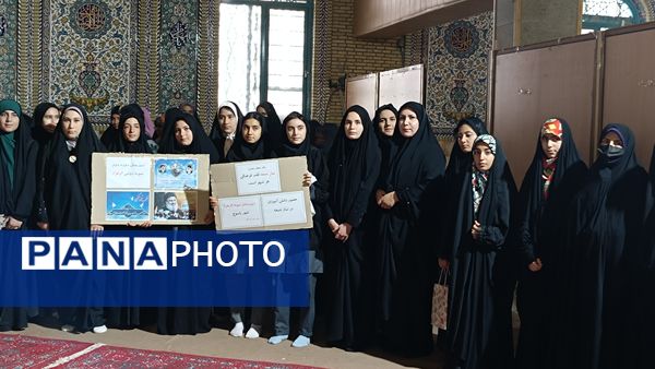 حضور پرشور دانش‌آموزان و فرهنگیان در نماز جمعه یاسوج