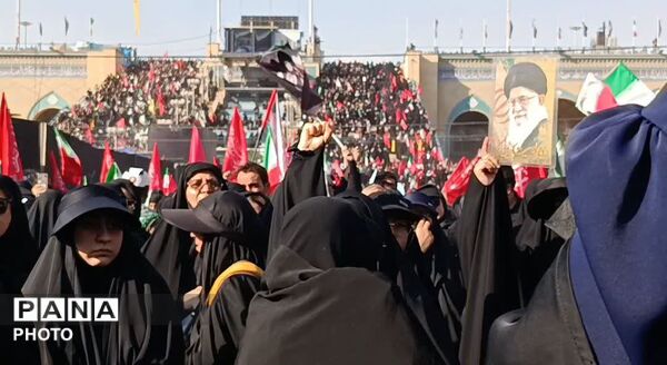 وداع باشکوه با رهبر شهید ایران در تهران