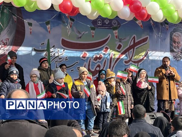 شور اسلامی در مسیر راهپیمایی تهران