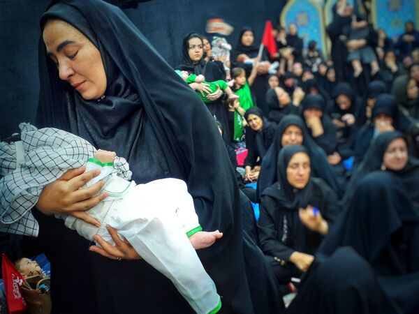 حماسه عشق و وفا در جمع شیر‌خوارگان حسینی