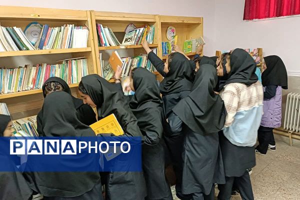 زنگ کتابخوانی در دبیرستان امام علی(ع) ورامین