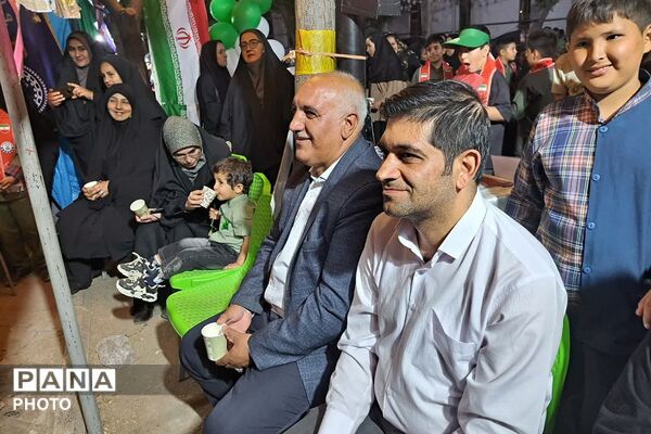  بازدید رئیس سازمان دانش‌آموزی شهرستانهای استان تهران از غرفه «با انرژی‌ها» در منطقه کهریزک