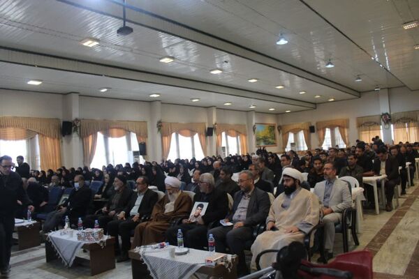 اختتامیه پنجمین دوره ملی لاله‌های روشن در مازندران 