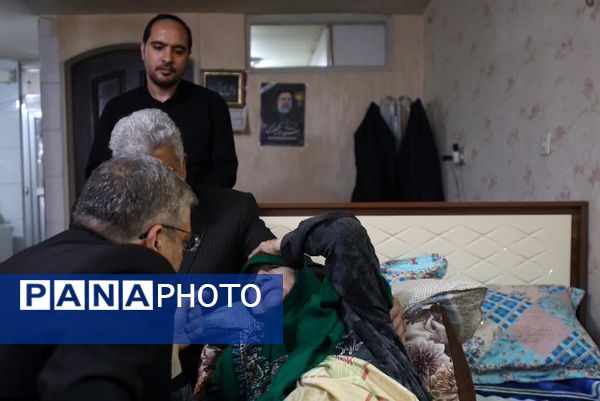 دیدار شهردار مشهد با مادر شهید ابراهیم رئیسی