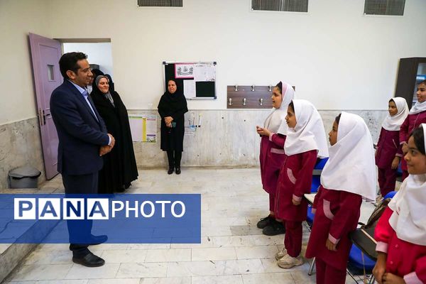 بازدید مدیرکل آموزش‌وپرورش کرمان از مجتمع آموزشی «اندیشه هوشمند ارگ»