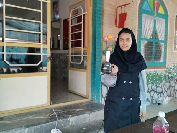 بزرگداشت روز آزمایشگاه در دبیرستان یغمای نیشابوری 