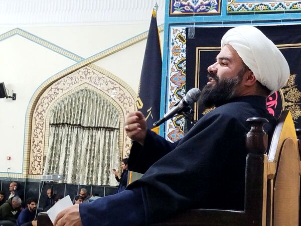 مراسم احیای شب های قدر در آرامگاه شهید سید حسن مدرس (ره) شهرستان کاشمر 