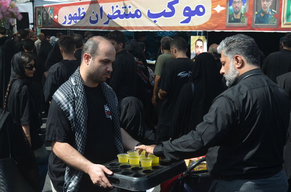 تجمع بزرگ جاماندگان اربعین در تهران