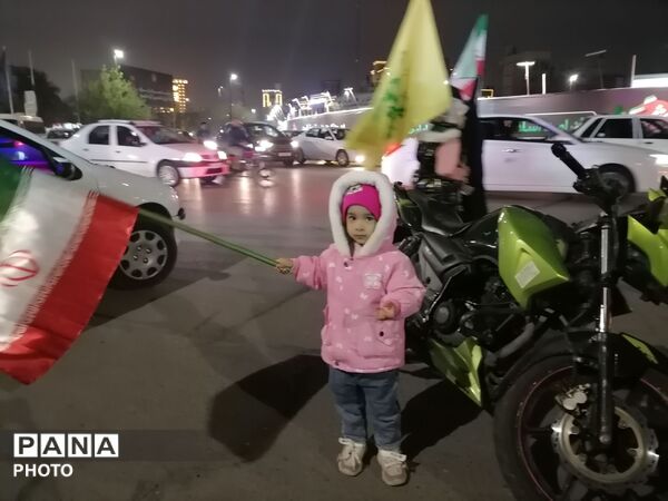 هم‌قدم با کودکان پایِ کارِ ایران
