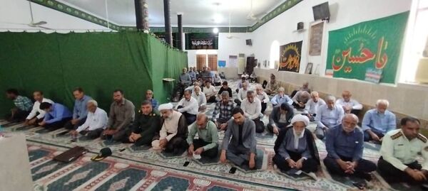 حضور پرشور مردم فین در میعادگاه نماز جمعه