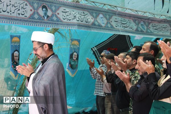 پذیرایی یاران خراسانی از زائران رهبر شهید در مهمانک