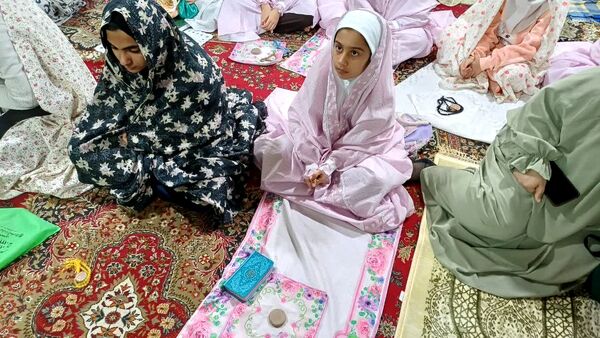 دختران آسمانی در خلوت عاشقانه مسجد
