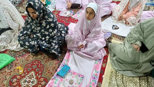 دختران آسمانی در خلوت عاشقانه مسجد