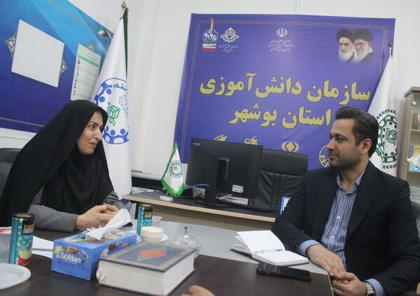 نشست هم‌اندیشی معاون پرورشی و تربیت‌بدنی آموزش‌ و پرورش شهرستان گناوه با رئیس سازمان دانش‌آموزی استان بوشهر 