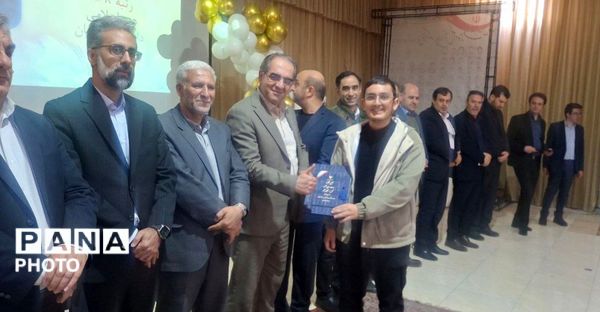 مرند به افتخار نخبگانش ایستاد