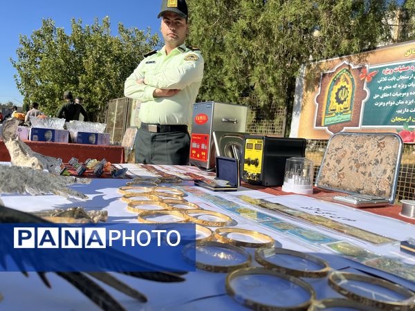 رو‌نمایی از کشفیات انتظامی فارس