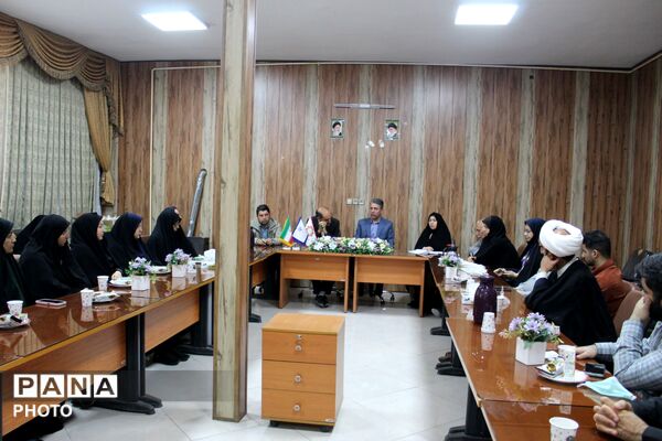 جلسه هم اندیشی با مشاوران و مربیان امور تربیتی مدارس 
