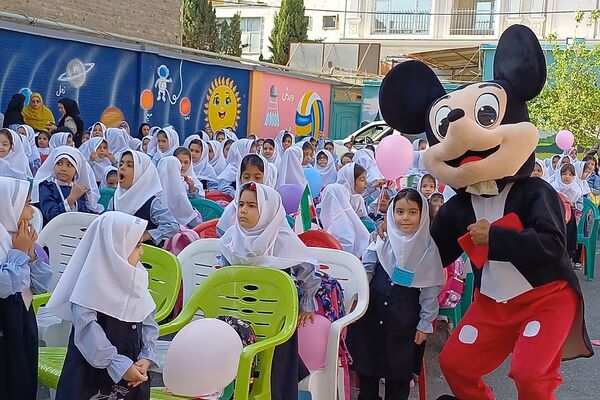 جشن شکوفه‌ها در شهرستان ورامین