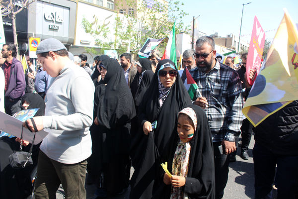 جلوه هایی شکوهمند از راهپیمایی روز جهانی قدس در قم