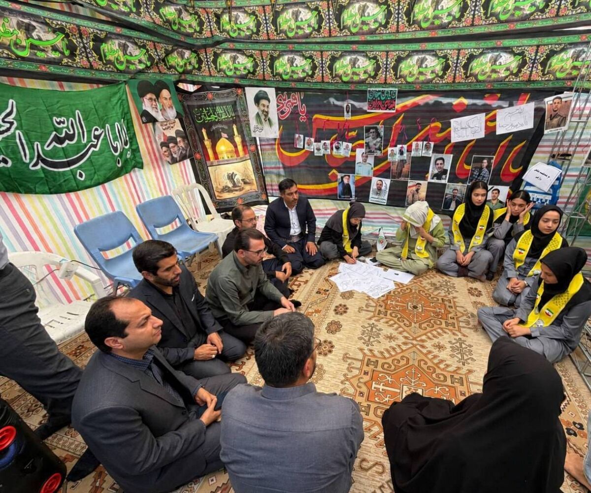 نوجوانان در موکب&zwnj;های اربعین با فرهنگ زنده نگاه&zwnj;داشتن نام و یاد و راه شهدا، خدمت به زوار و مسئولیت&zwnj;پذیری اجتماعی انس می&zwnj;گیرند