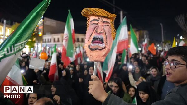 سی‌وهفتمین بیعت و تجدید پیمان مردم فردیس با رهبر انقلاب 