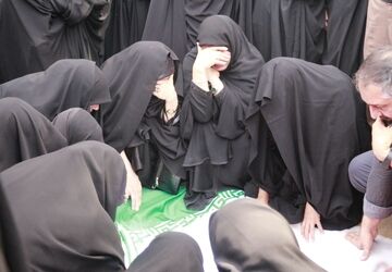 خاکسپاری پیکر پاک  سردار سرافراز اسلام شهید محمد کاظمی و شهدای جنگ تحمیلی در مشهد