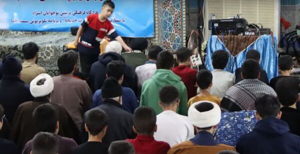 حال و هوای دانش آموزان معتکف در مسجد امام خمینی (ره) جاهد شهر مشهد مقدس 