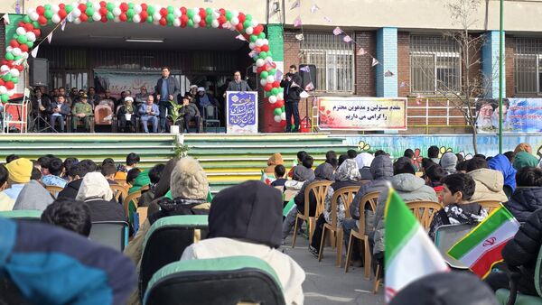 به صدا درآمدن زنگ انقلاب در مدرسه 22 بهمن شهرستان نظرآباد