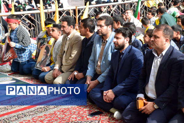 تجمع دانش‌آموزان شیرازی در حمایت از جبهه مقاومت