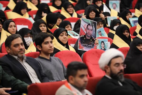 همایش تقدیر از مادران و همسران شهدا در دانشگاه قم