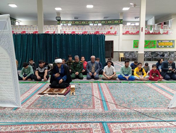  تجلی بندگی و تربیت در فضای اعتکاف دانش‌آموزی خداآفرین